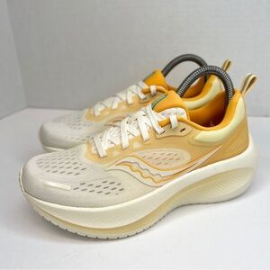 Saucony Surge 3 Womens Sz 6M Creamsicle PWRVIZI Midsole Store Return 99% New